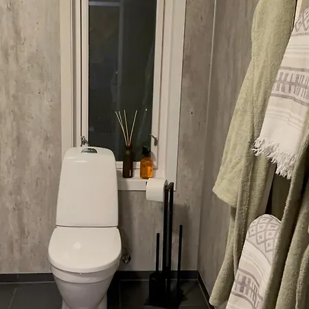 Koselig Hus I Skudeneshavn, Beliggenhet Pa Karmoy *