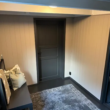 Koselig Hus I Skudeneshavn, Beliggenhet Pa Karmoy